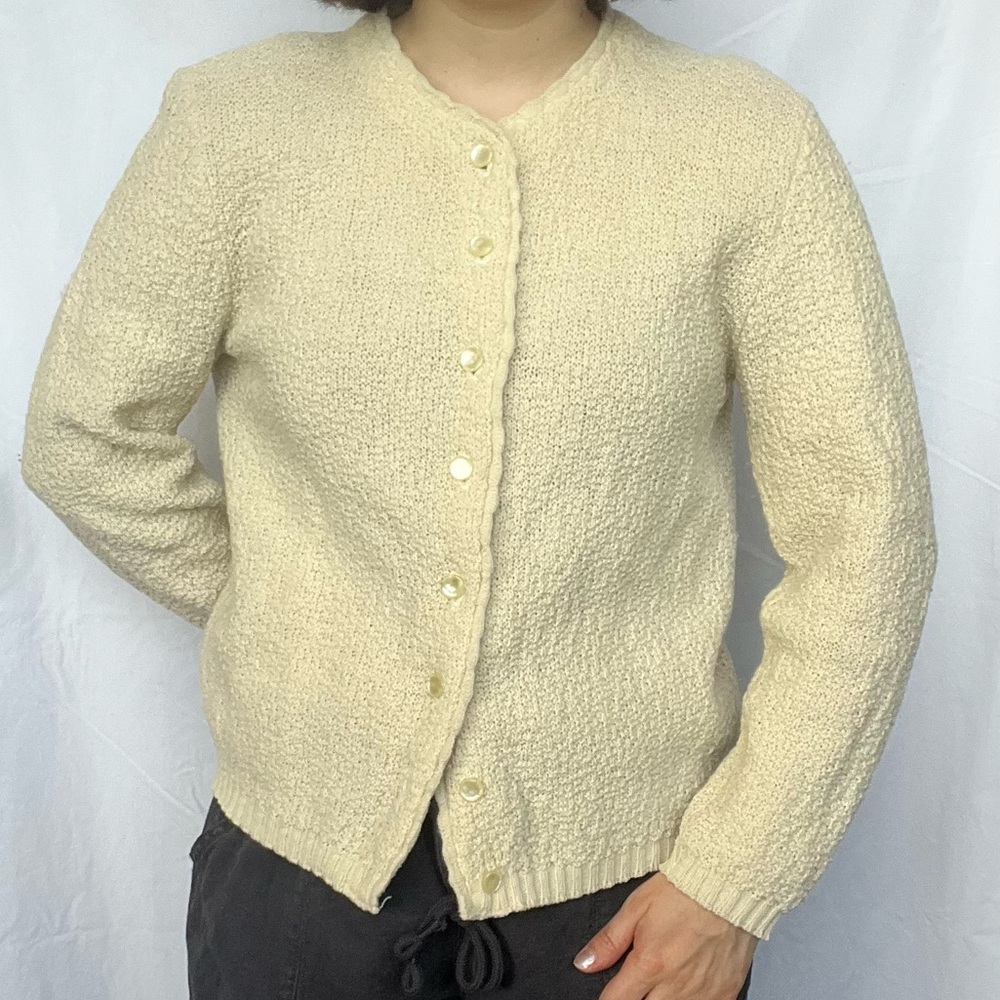 Vintage acrylic cream sweater fits small/medium